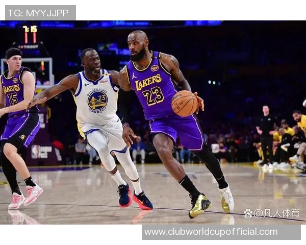 2015年NBA湖人对勇士精彩对决回顾与分析