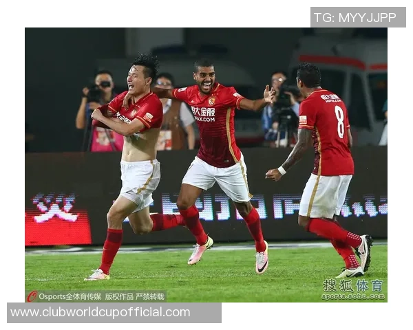 恒大与俄超球队激情对决直播全程回顾与精彩瞬间分享